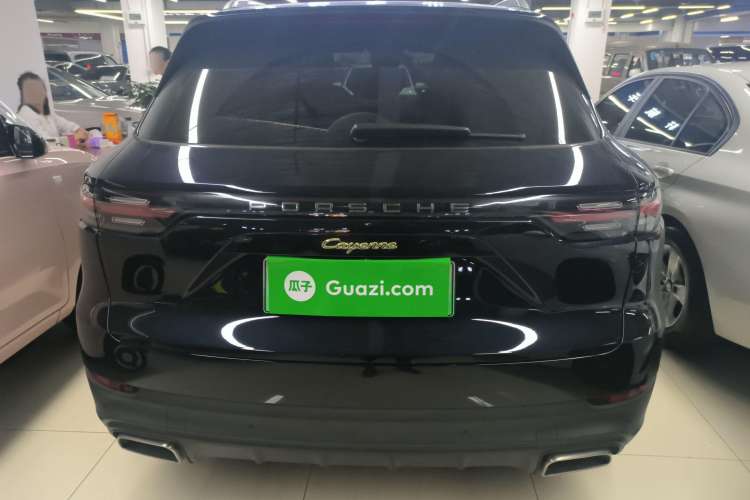 Used Porsche Cayenne E-Hybrid 2019 Cayenne E-Hybrid 2.0T Rear
