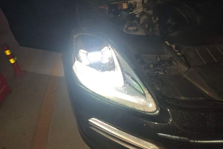 Used Porsche Cayenne E-Hybrid 2019 Cayenne E-Hybrid 2.0T Right Front Headlight
