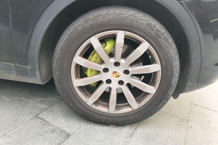 Used Porsche Cayenne E-Hybrid 2019 Cayenne E-Hybrid 2.0T Right Front Wheel Hub