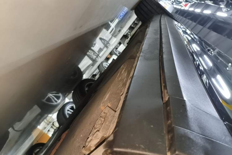 Used Porsche Cayenne E-Hybrid 2019 Cayenne E-Hybrid 2.0T Right Side Sill