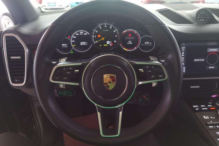 Used Porsche Cayenne E-Hybrid 2019 Cayenne E-Hybrid 2.0T Steering Wheel