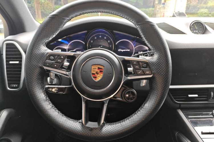 Used Porsche Cayenne E-Hybrid 2019 Cayenne E-Hybrid 2.0T Steering Wheel