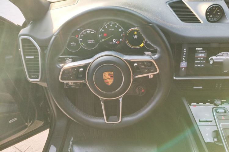 Used Porsche Cayenne E-Hybrid 2019 Cayenne E-Hybrid 2.0T Steering Wheel