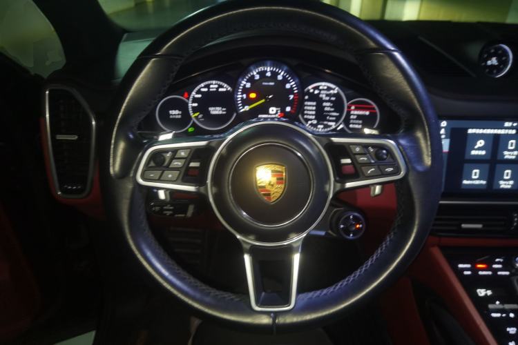 Used Porsche Cayenne E-Hybrid 2019 Cayenne E-Hybrid 2.0T Steering Wheel