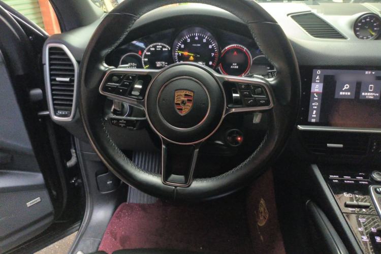 Used Porsche Cayenne E-Hybrid 2019 Cayenne E-Hybrid 2.0T Steering Wheel
