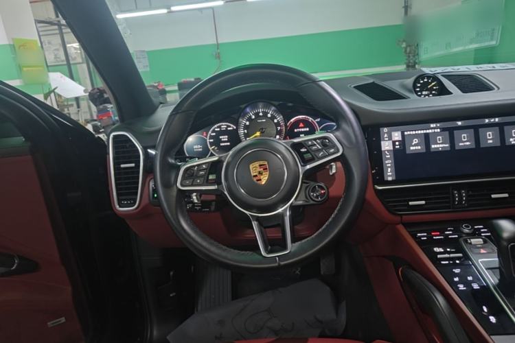 Used Porsche Cayenne E-Hybrid 2019 Cayenne E-Hybrid 2.0T Steering Wheel