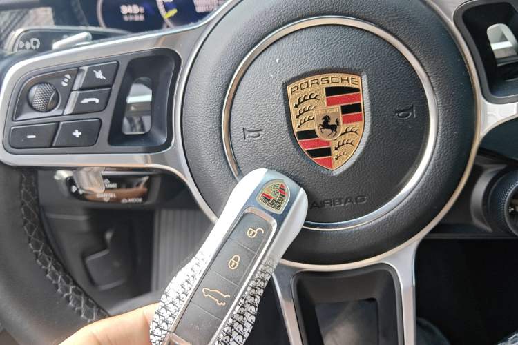 Used Porsche Cayenne E-Hybrid 2019 Cayenne E-Hybrid 2.0T Vehicle Key