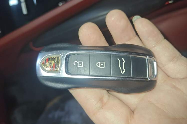 Used Porsche Cayenne E-Hybrid 2019 Cayenne E-Hybrid 2.0T Vehicle Key