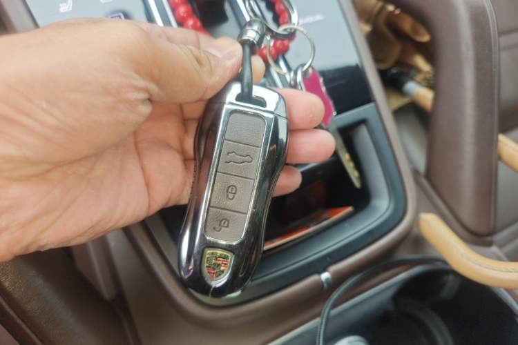 Used Porsche Cayenne E-Hybrid 2019 Cayenne E-Hybrid 2.0T Vehicle Key