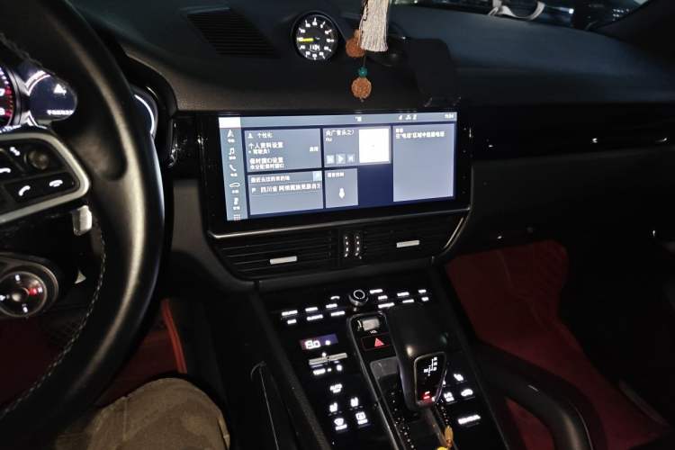 Used Porsche Cayenne E-Hybrid 2019 Cayenne E-Hybrid 2.0T Audio And AC Panel