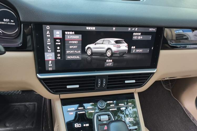 Used Porsche Cayenne E-Hybrid 2019 Cayenne E-Hybrid 2.0T Audio And AC Panel