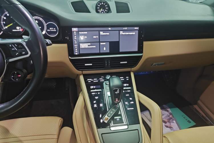 Used Porsche Cayenne E-Hybrid 2019 Cayenne E-Hybrid 2.0T Audio And AC Panel