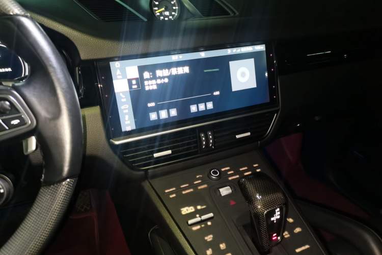 Used Porsche Cayenne E-Hybrid 2019 Cayenne E-Hybrid 2.0T Audio And AC Panel
