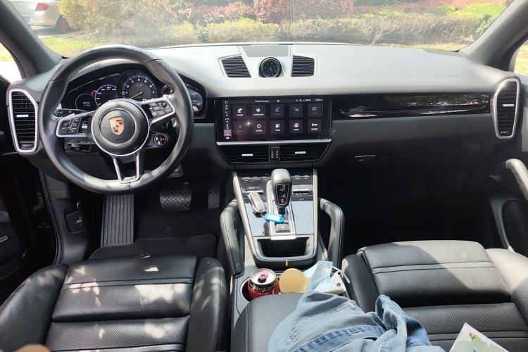 Used Porsche Cayenne E-Hybrid 2019 Cayenne E-Hybrid 2.0T Center Console