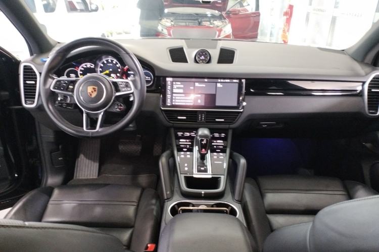Used Porsche Cayenne E-Hybrid 2019 Cayenne E-Hybrid 2.0T Center Console