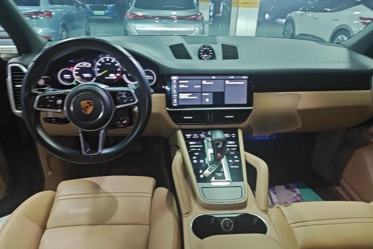 Used Porsche Cayenne E-Hybrid 2019 Cayenne E-Hybrid 2.0T Center Console