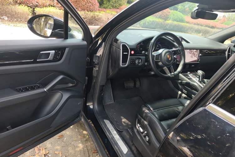 Used Porsche Cayenne E-Hybrid 2019 Cayenne E-Hybrid 2.0T Driver Seat