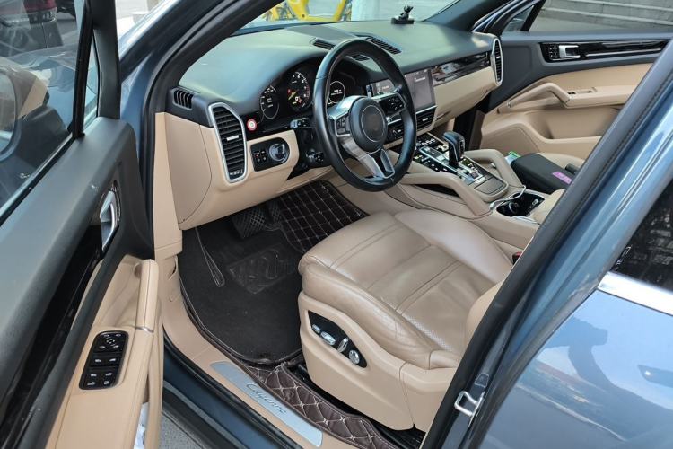 Used Porsche Cayenne E-Hybrid 2019 Cayenne E-Hybrid 2.0T Driver Seat