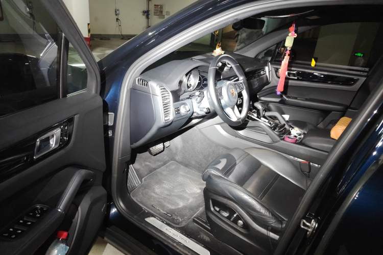 Used Porsche Cayenne E-Hybrid 2019 Cayenne E-Hybrid 2.0T Driver Seat
