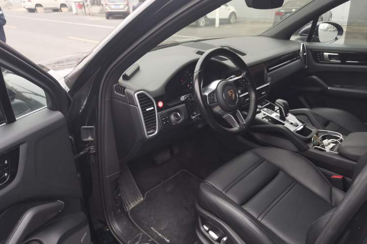 Used Porsche Cayenne E-Hybrid 2019 Cayenne E-Hybrid 2.0T Driver Seat