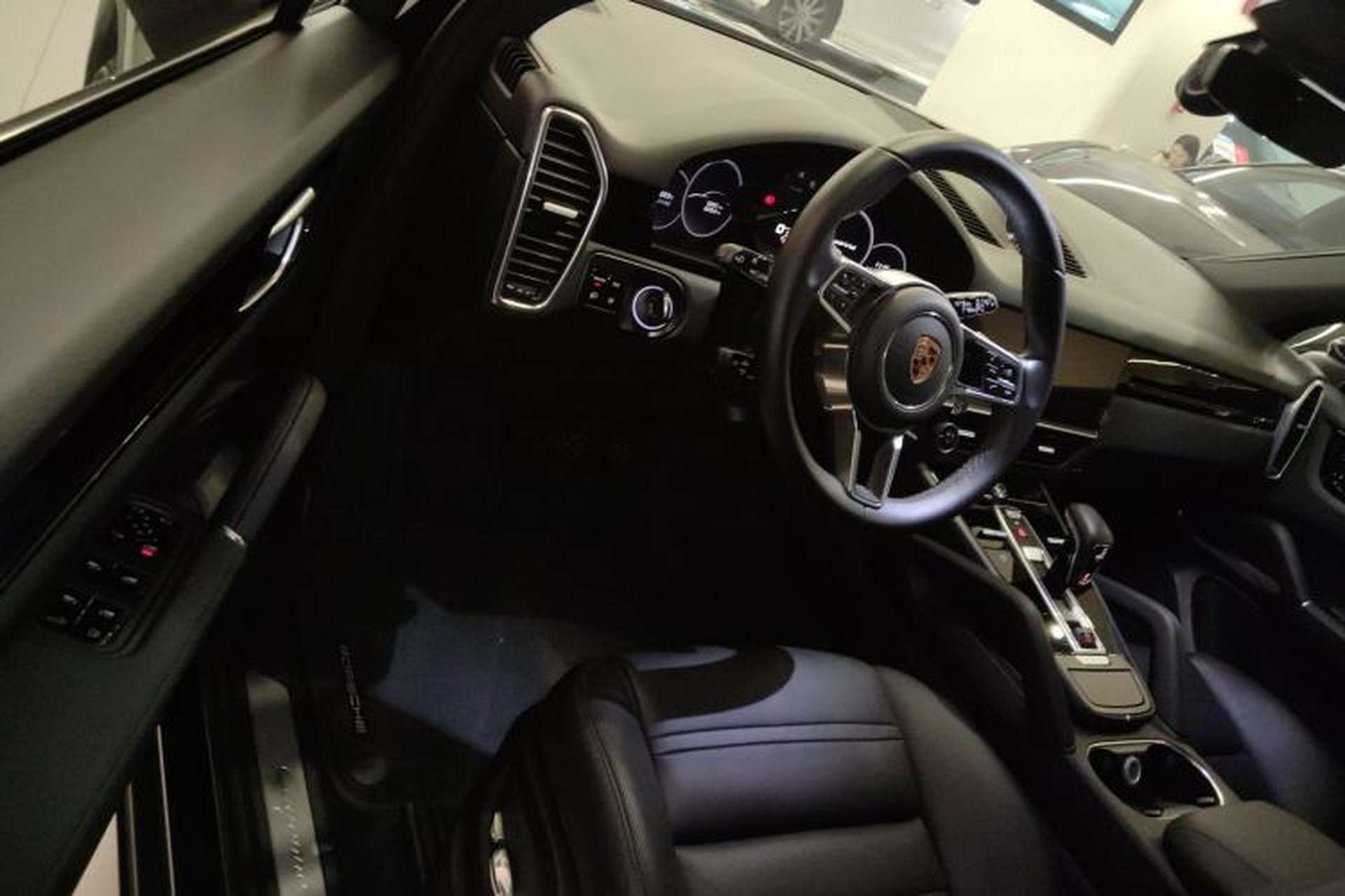 Used Porsche Cayenne E-Hybrid 2019 Cayenne E-Hybrid 2.0T Driver Seat