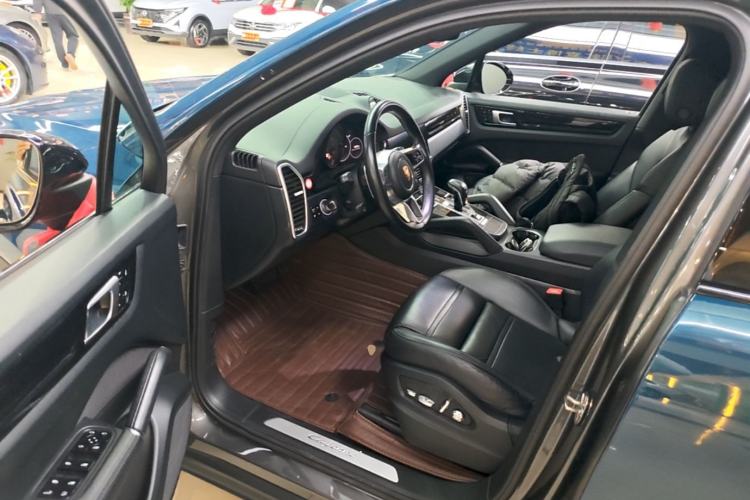 Used Porsche Cayenne E-Hybrid 2019 Cayenne E-Hybrid 2.0T Driver Seat