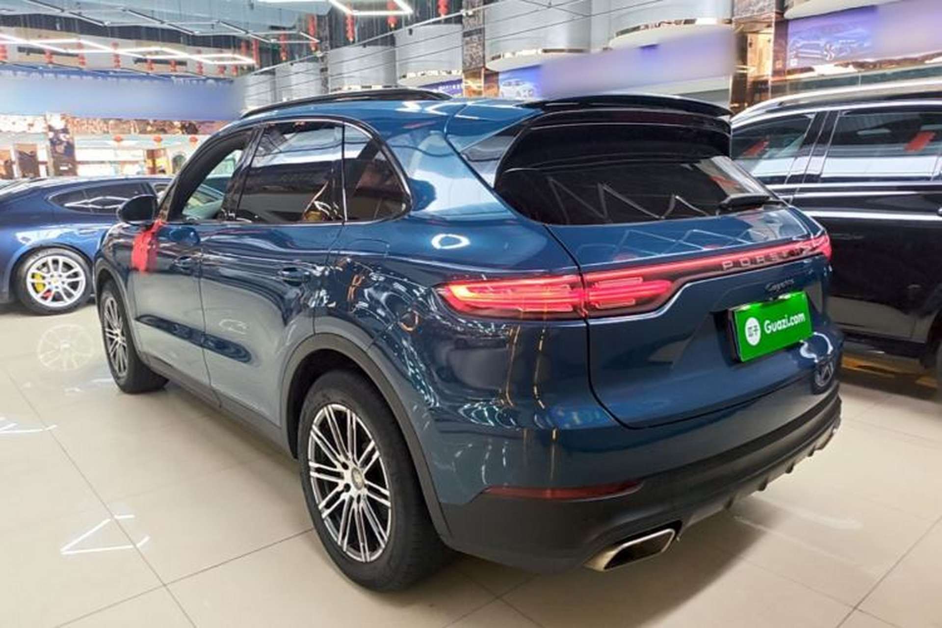 Used Porsche Cayenne E-Hybrid 2019 Cayenne E-Hybrid 2.0T Exterior 2