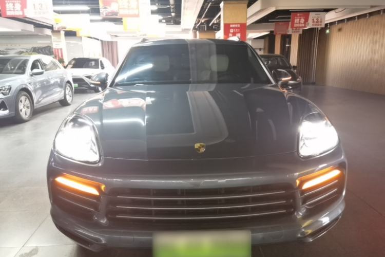Used Porsche Cayenne E-Hybrid 2019 Cayenne E-Hybrid 2.0T Front