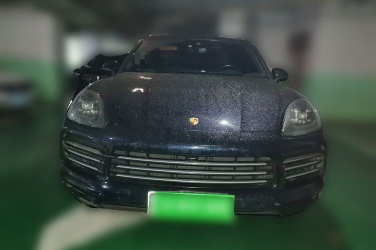Used Porsche Cayenne E-Hybrid 2019 Cayenne E-Hybrid 2.0T Front