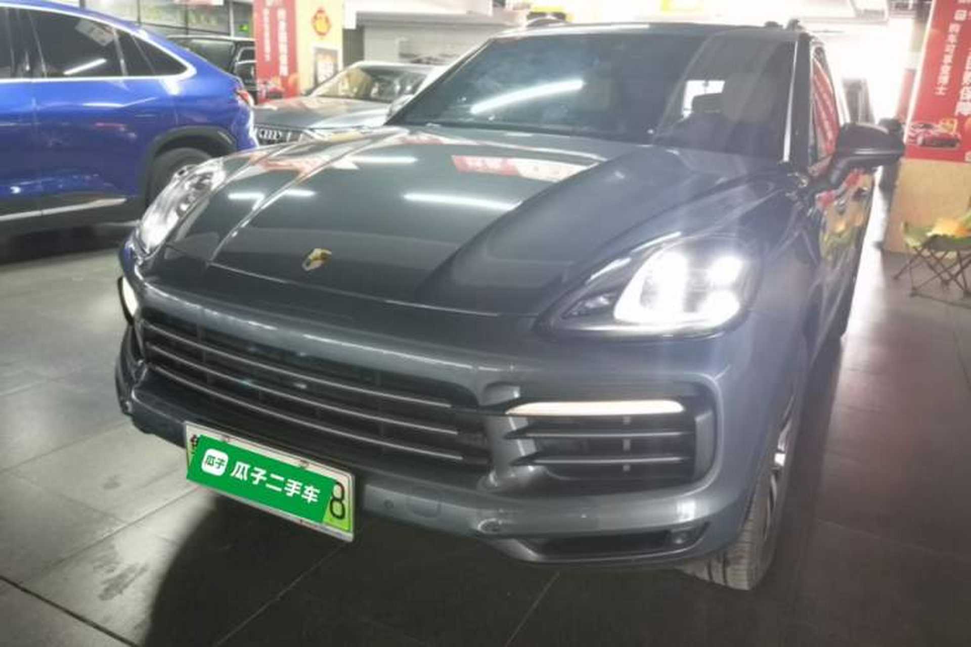 Used Porsche Cayenne E-Hybrid 2019 Cayenne E-Hybrid 2.0T Front Left 45 Deg