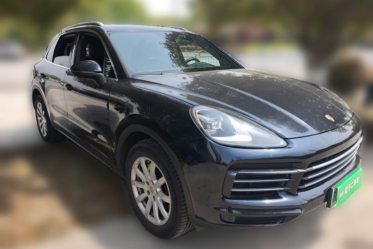 Used Porsche Cayenne E-Hybrid 2019 Cayenne E-Hybrid 2.0T Front Right 45 Deg