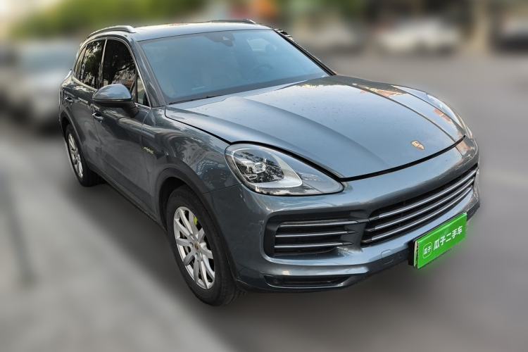 Used Porsche Cayenne E-Hybrid 2019 Cayenne E-Hybrid 2.0T Front Right 45 Deg