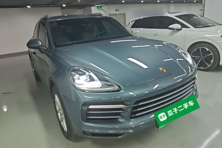 Used Porsche Cayenne E-Hybrid 2019 Cayenne E-Hybrid 2.0T Front Right 45 Deg