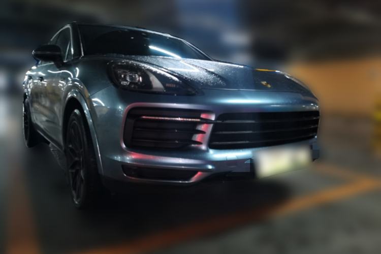 Used Porsche Cayenne E-Hybrid 2019 Cayenne E-Hybrid 2.0T Front Right 45 Deg