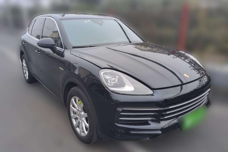 Used Porsche Cayenne E-Hybrid 2019 Cayenne E-Hybrid 2.0T Front Right 45 Deg