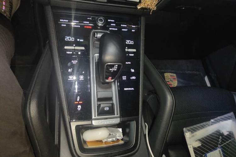 Used Porsche Cayenne E-Hybrid 2019 Cayenne E-Hybrid 2.0T Gear Lever