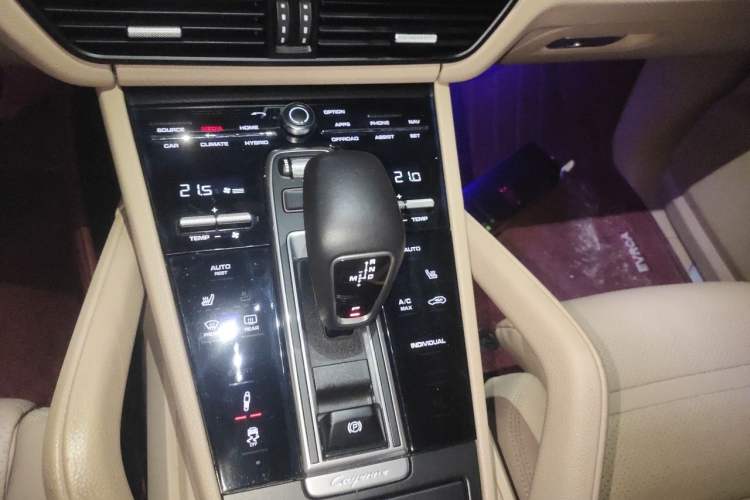 Used Porsche Cayenne E-Hybrid 2019 Cayenne E-Hybrid 2.0T Gear Lever