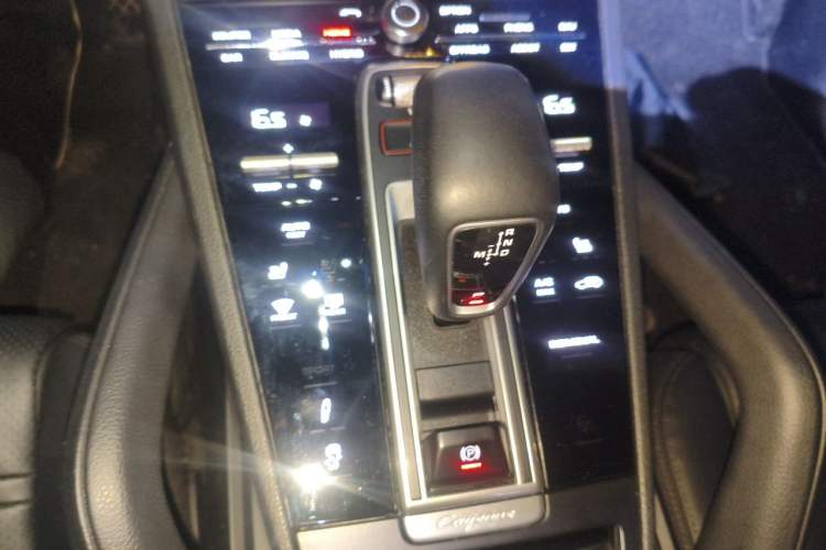Used Porsche Cayenne E-Hybrid 2019 Cayenne E-Hybrid 2.0T Gear Lever