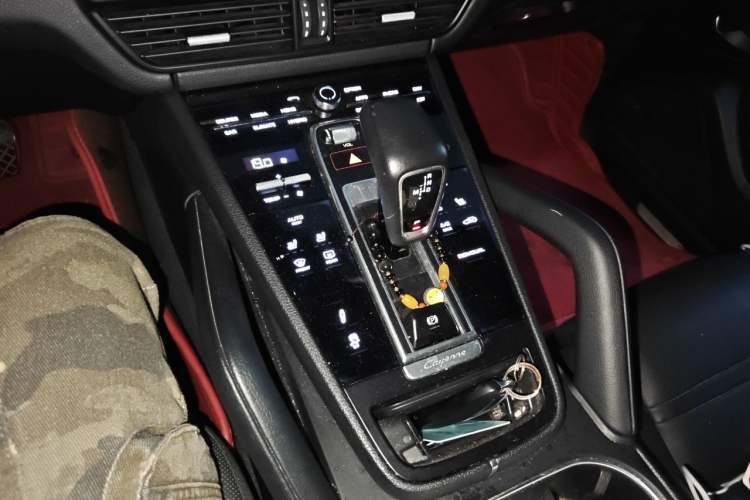 Used Porsche Cayenne E-Hybrid 2019 Cayenne E-Hybrid 2.0T Gear Lever