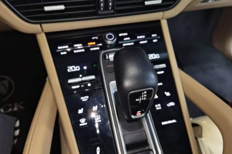 Used Porsche Cayenne E-Hybrid 2019 Cayenne E-Hybrid 2.0T Gear Lever