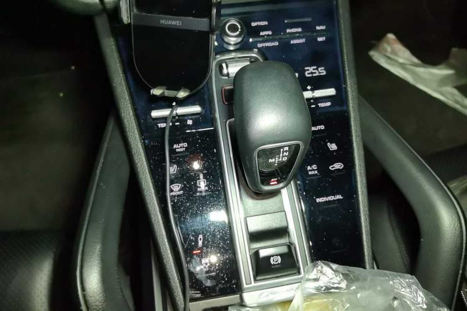 Used Porsche Cayenne E-Hybrid 2019 Cayenne E-Hybrid 2.0T Gear Lever
