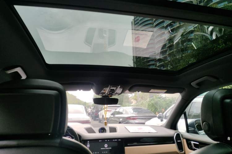 Used Porsche Cayenne E-Hybrid 2019 Cayenne E-Hybrid 2.0T Headliner