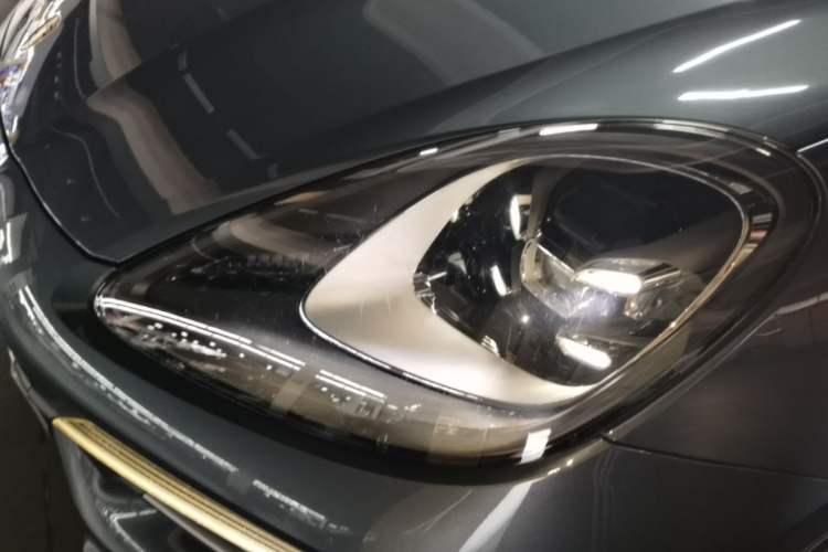 Used Porsche Cayenne E-Hybrid 2019 Cayenne E-Hybrid 2.0T Left Front Headlight