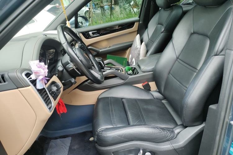 Used Porsche Cayenne E-Hybrid 2019 Cayenne E-Hybrid 2.0T Left Front Seat