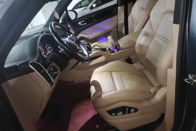 Used Porsche Cayenne E-Hybrid 2019 Cayenne E-Hybrid 2.0T Left Front Seat
