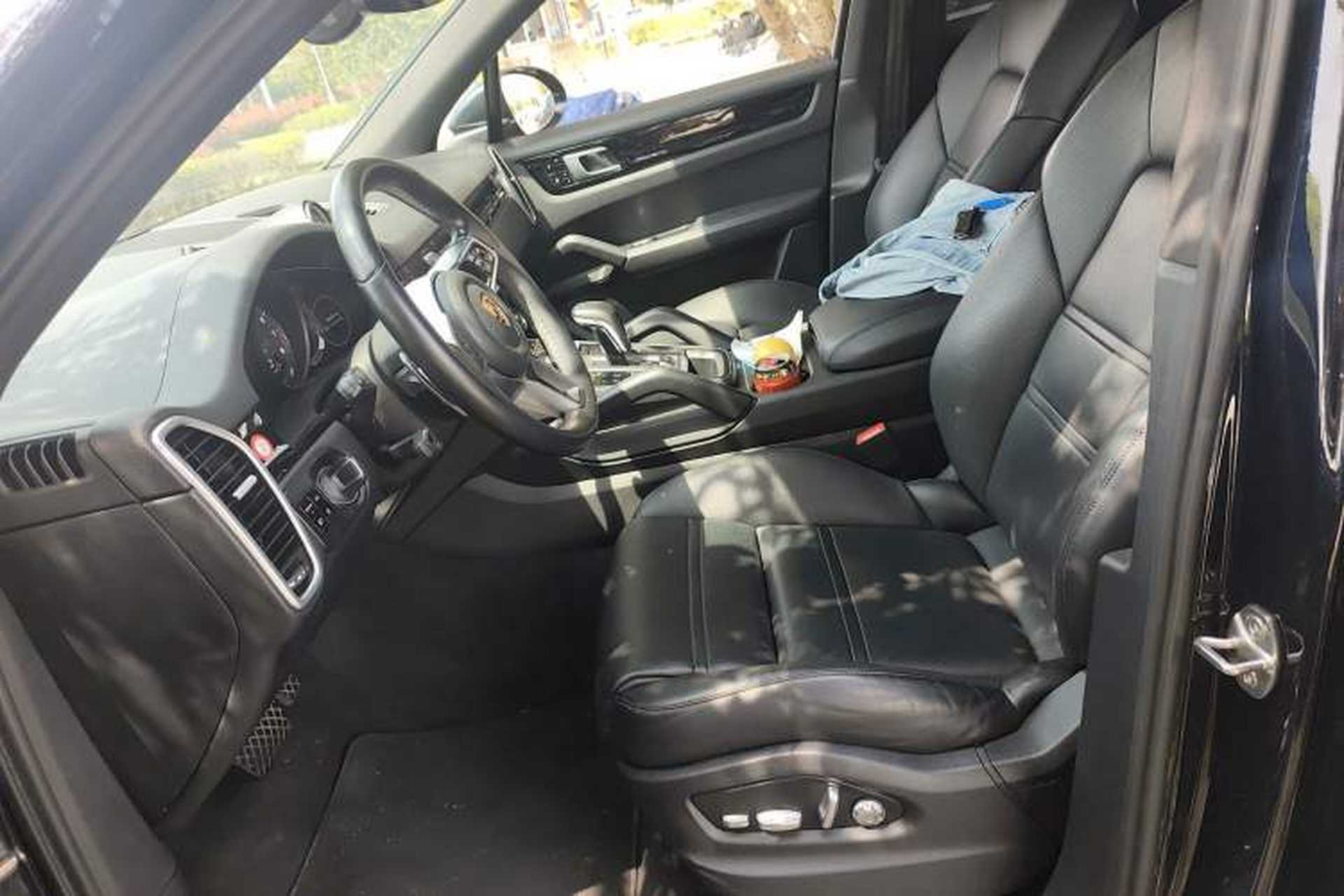 Used Porsche Cayenne E-Hybrid 2019 Cayenne E-Hybrid 2.0T Left Front Seat