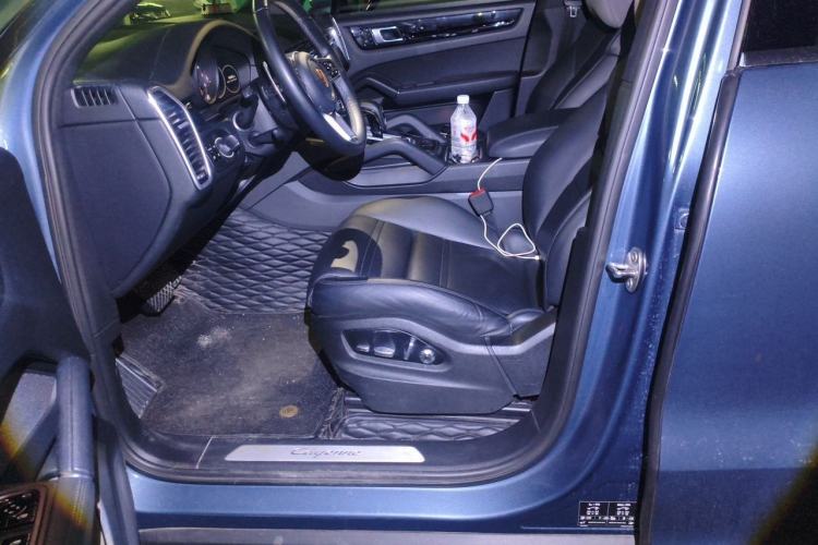 Used Porsche Cayenne E-Hybrid 2019 Cayenne E-Hybrid 2.0T Left Front Seat