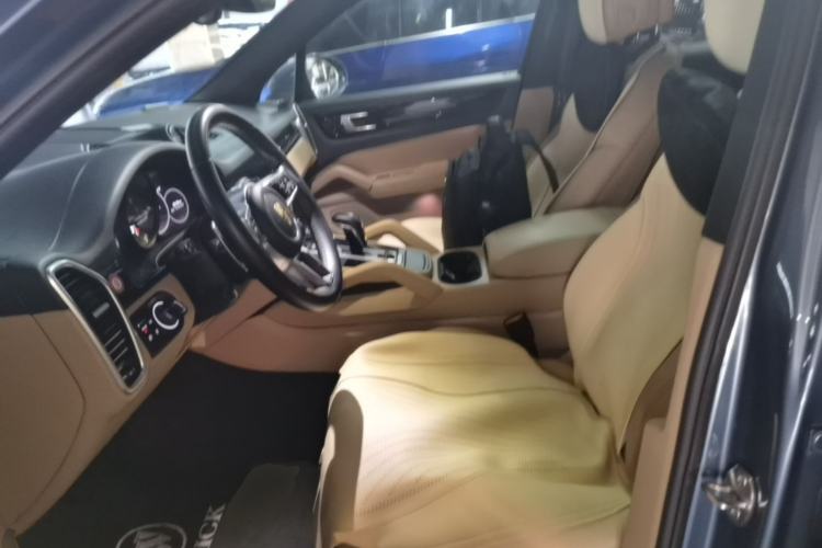 Used Porsche Cayenne E-Hybrid 2019 Cayenne E-Hybrid 2.0T Left Front Seat