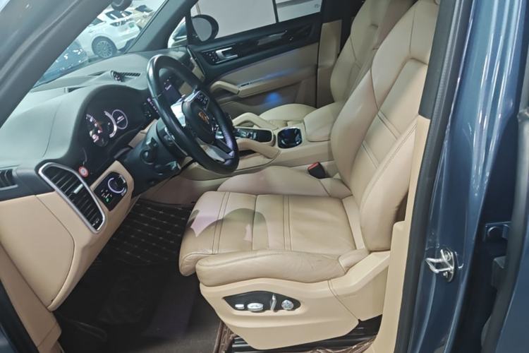 Used Porsche Cayenne E-Hybrid 2019 Cayenne E-Hybrid 2.0T Left Front Seat