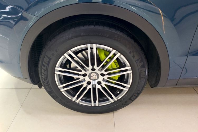 Used Porsche Cayenne E-Hybrid 2019 Cayenne E-Hybrid 2.0T Left Front Wheel Hub